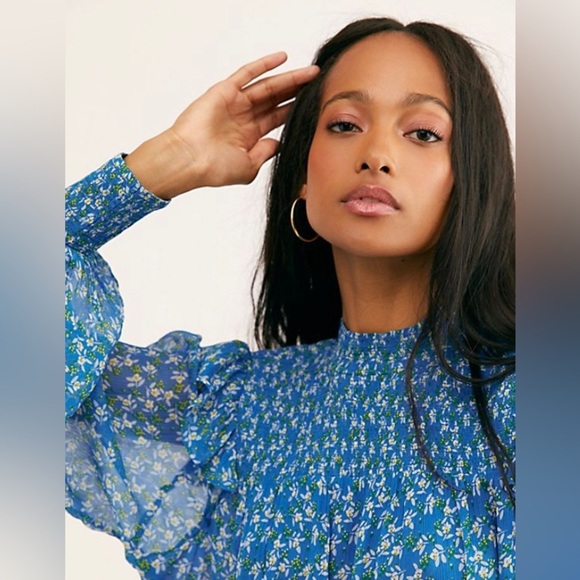 FREE PEOPLE ROMA FLORAL-PRINTED Blue BLOUSE TOP Sz Medium - Picture 14 of 14